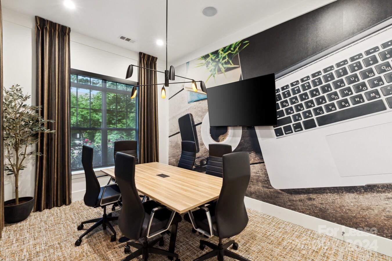 Asheville, North Carolina 28805, United States, 2 Bedrooms Bedrooms, ,2 BathroomsBathrooms,Residential,Active,56429