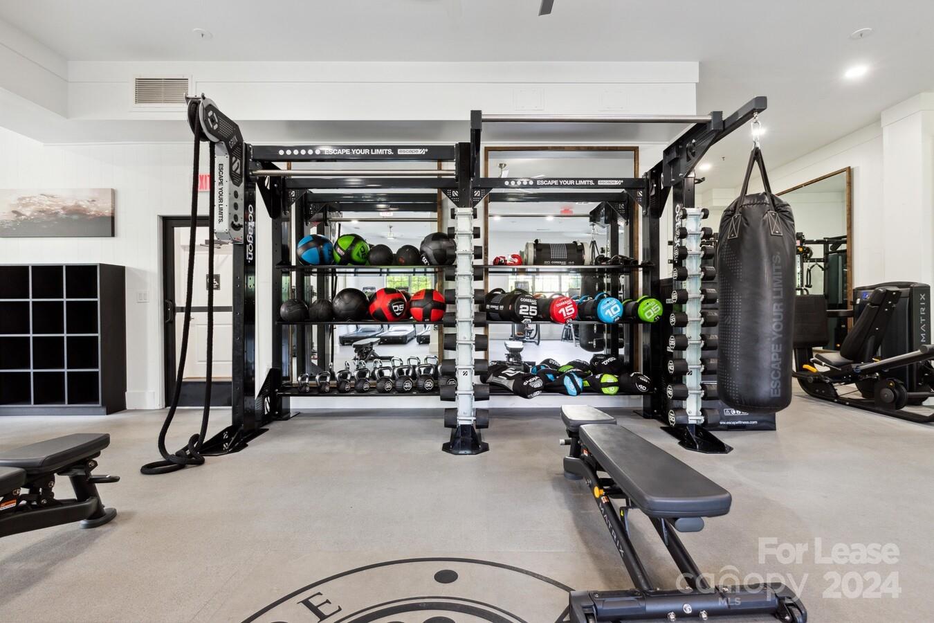 Asheville, North Carolina 28805, United States, 2 Bedrooms Bedrooms, ,2 BathroomsBathrooms,Residential,Active,56429