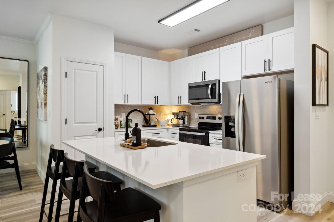 Asheville, North Carolina 28805, United States, 2 Bedrooms Bedrooms, ,2 BathroomsBathrooms,Residential,Active,56429