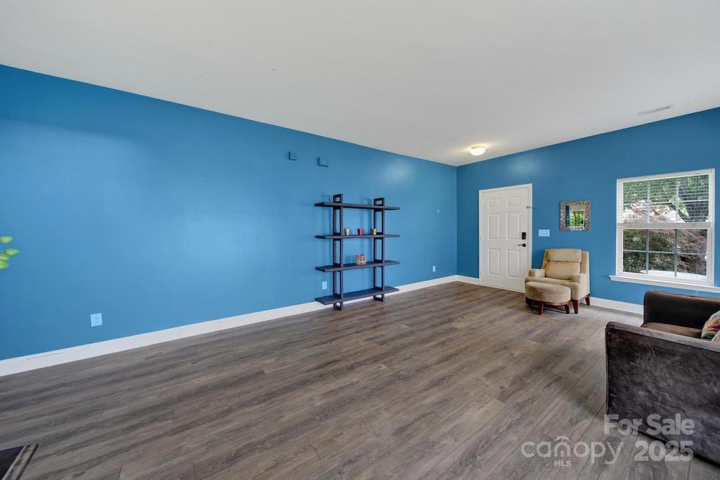 English Trails - Residential