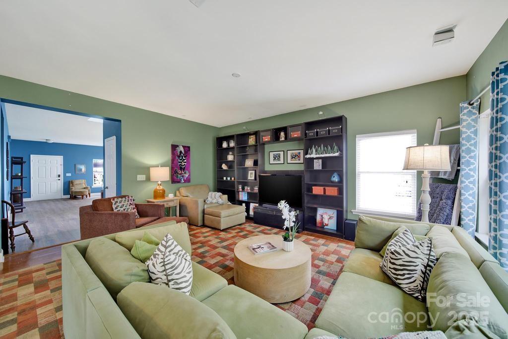 English Trails - Residential