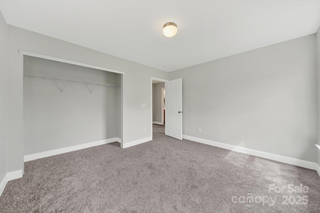 English Trails - Residential