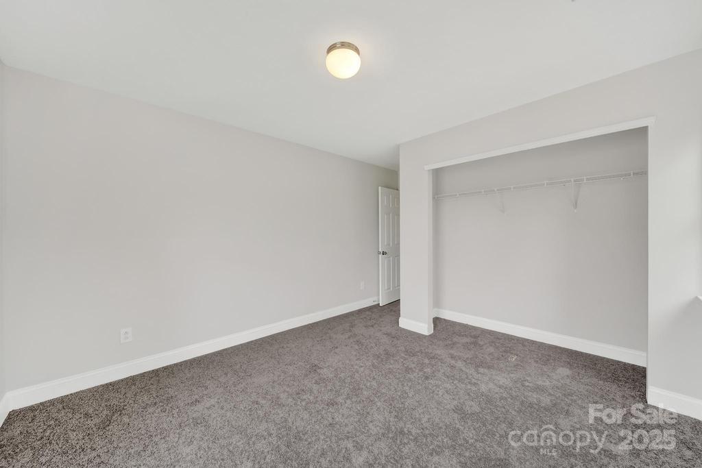 English Trails - Residential