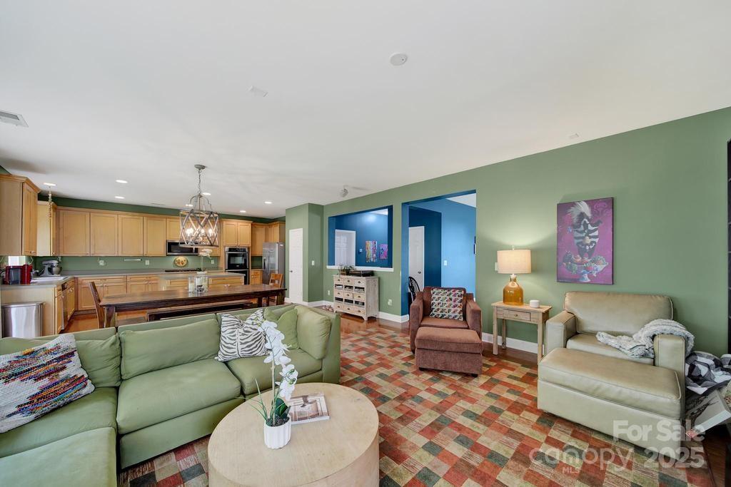 English Trails - Residential