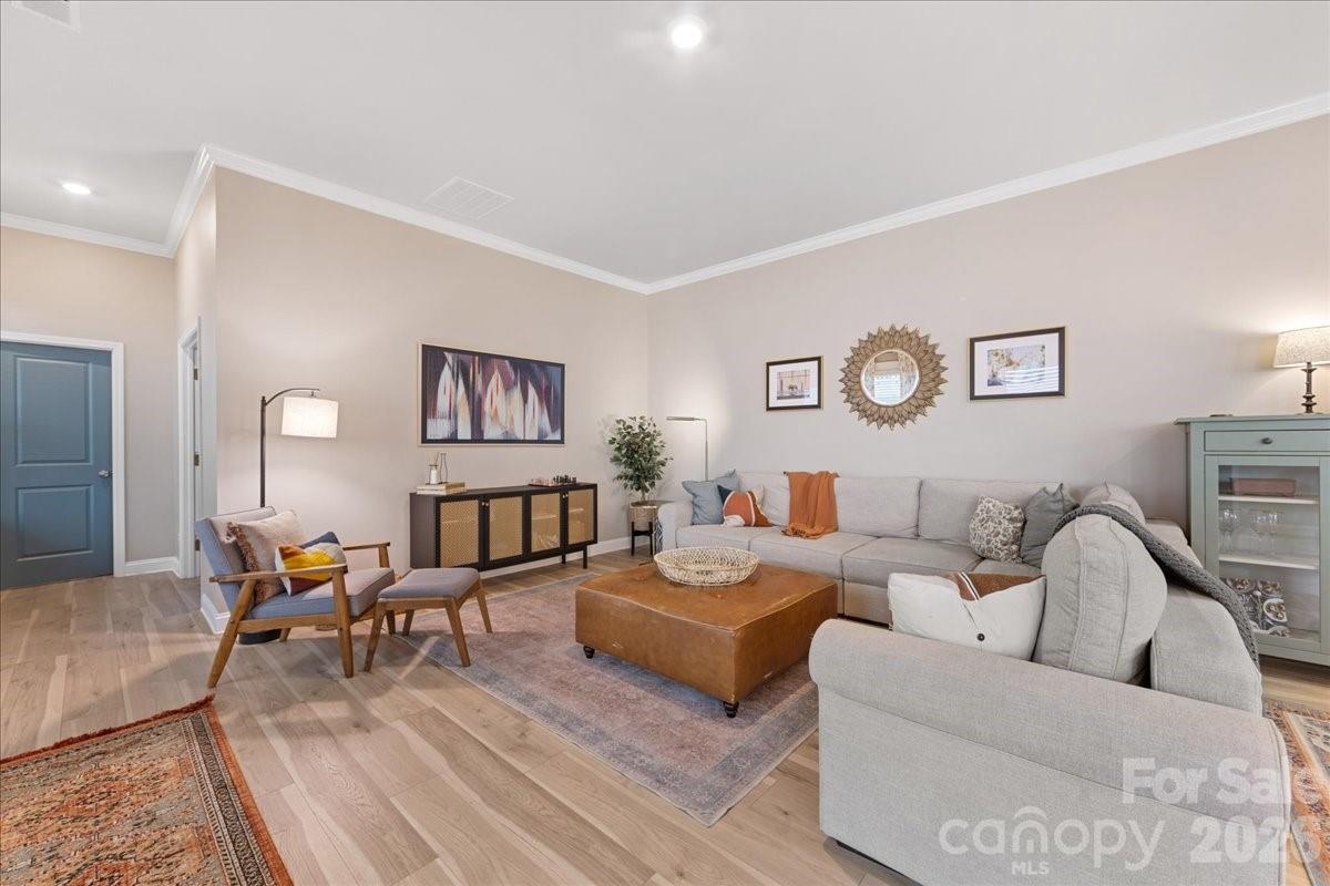 Villa Heights - Residential