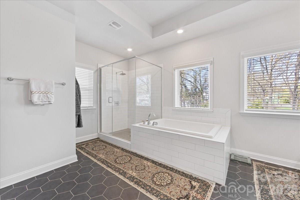 Villa Heights - Residential