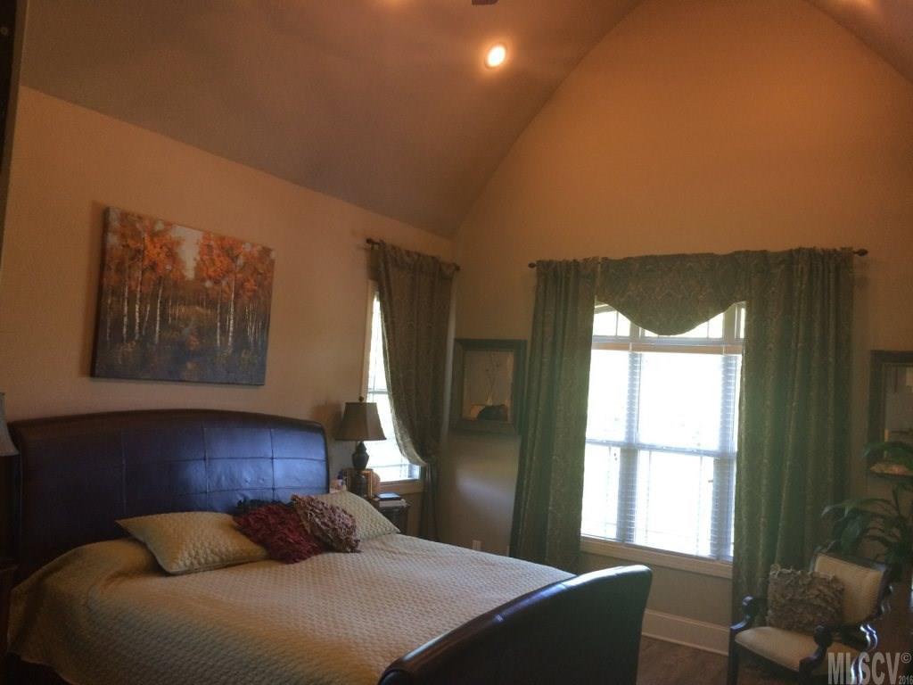 Howards Reach at Bakers Mountain - Residential