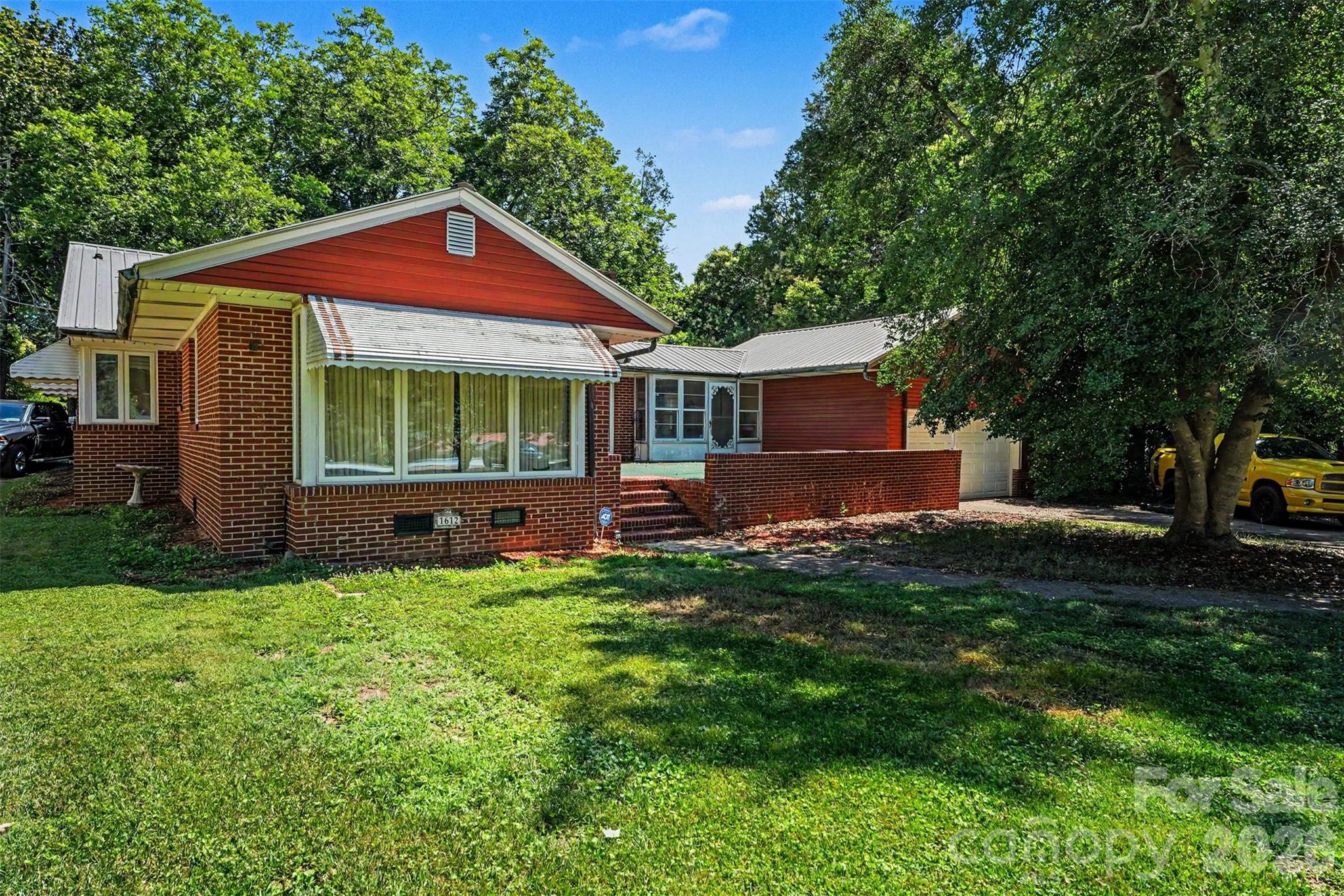 1612 Statesville Boulevard
