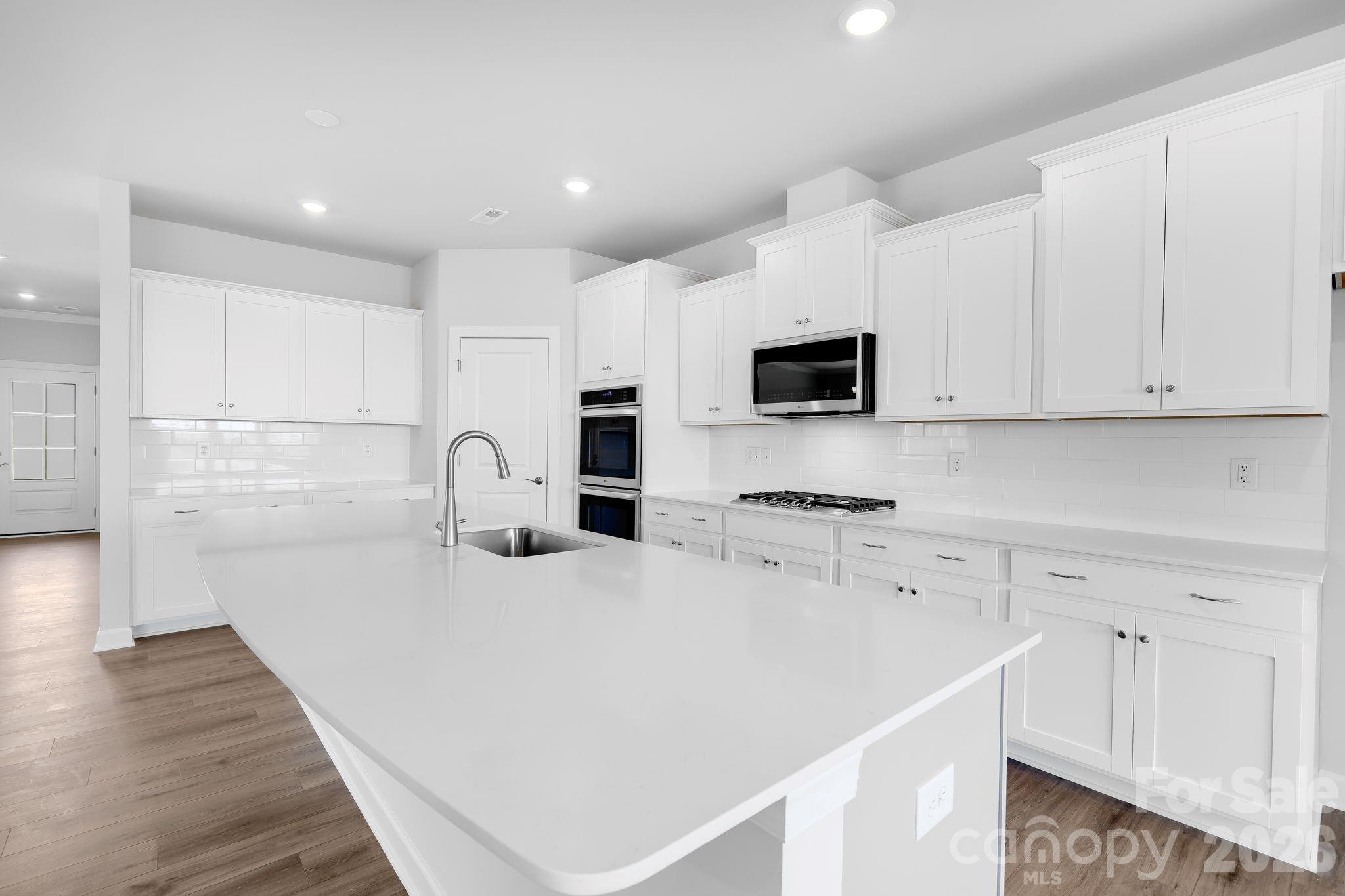 Roselyn - Residential