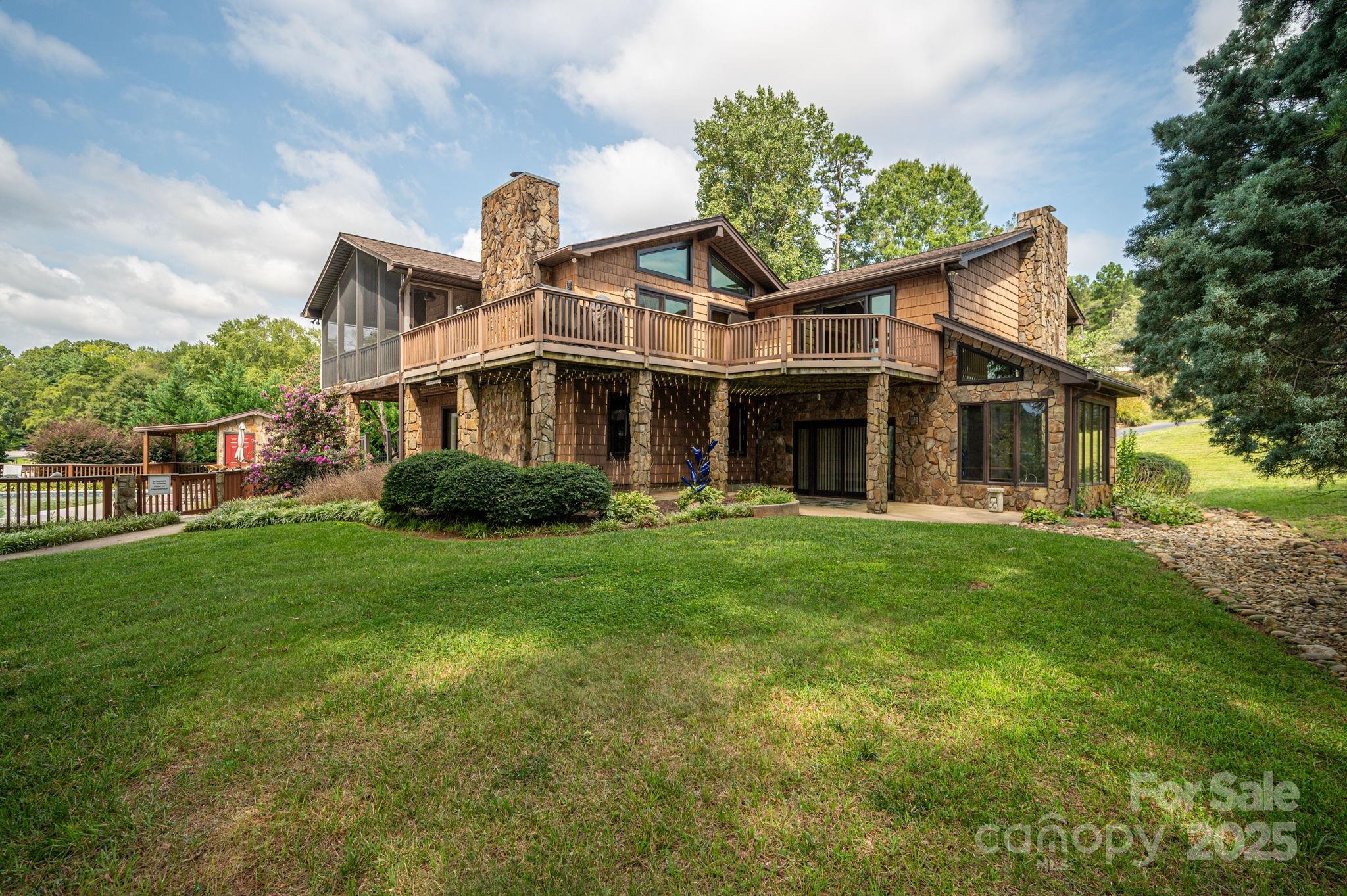 7424 Windy Pine Circle