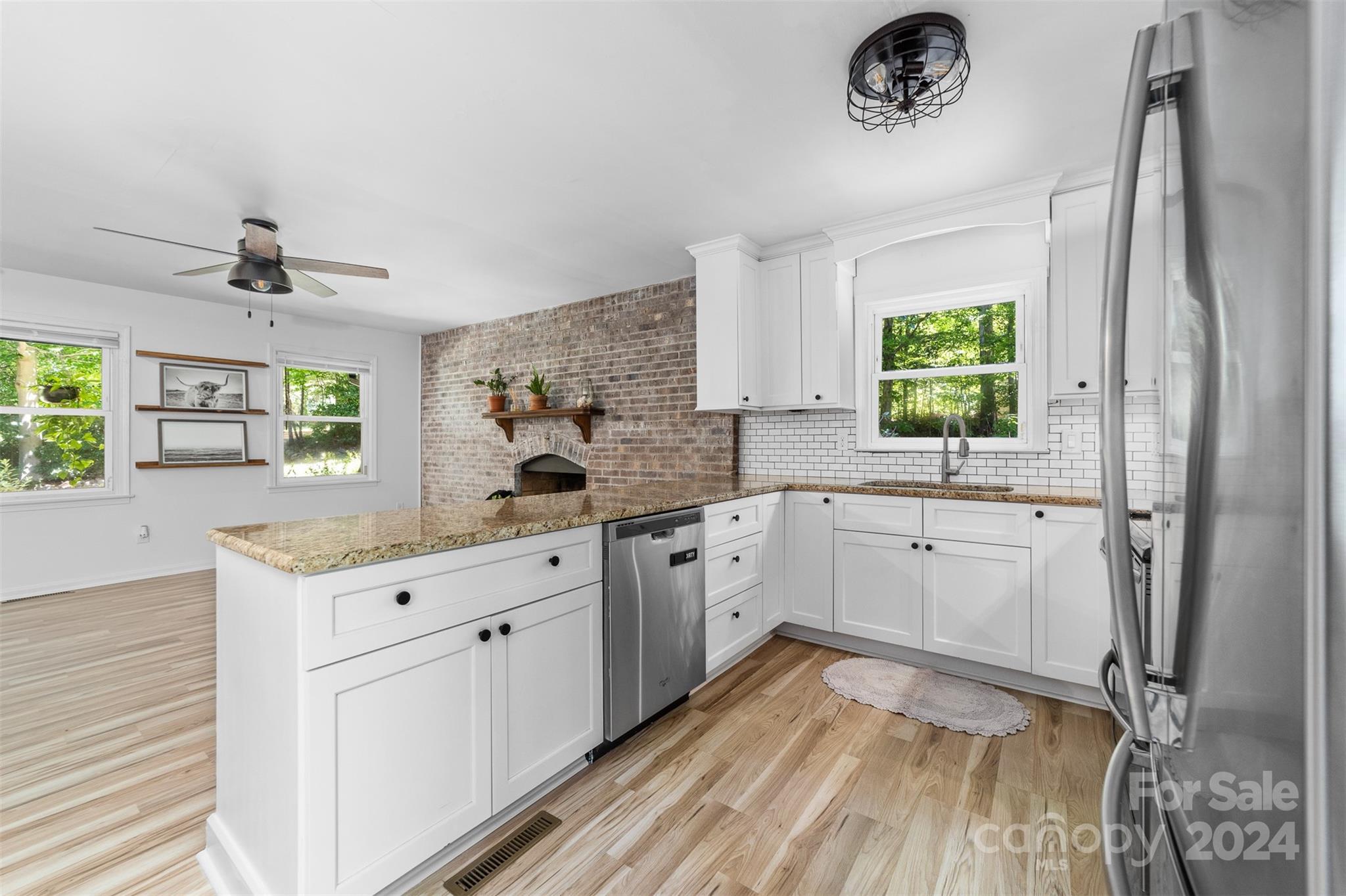 Shady Cove - Residential