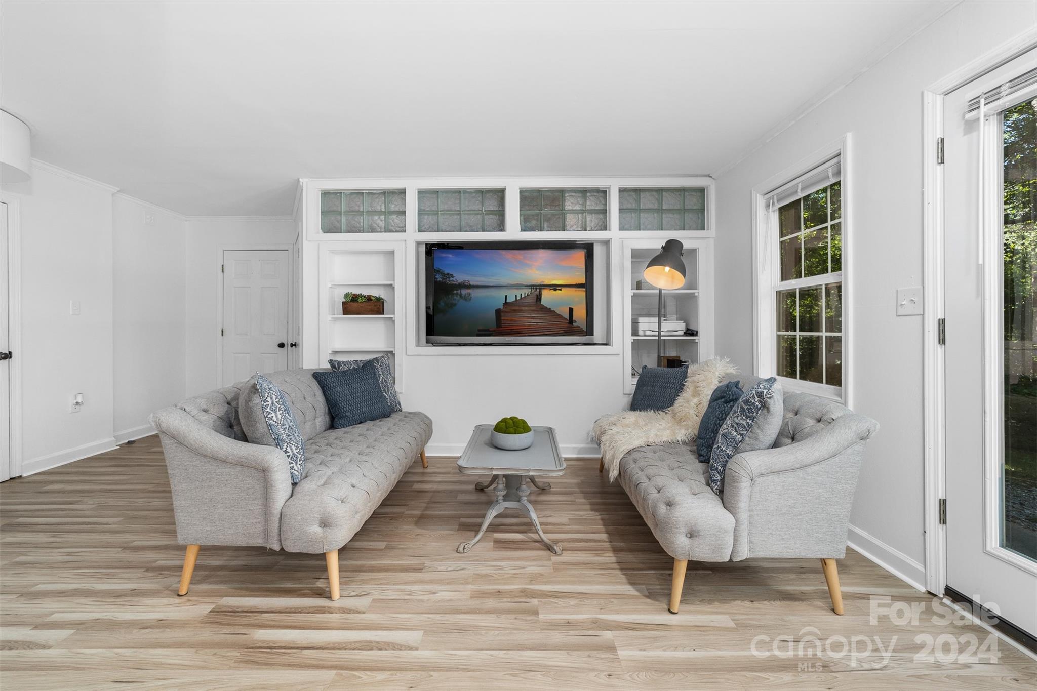 Shady Cove - Residential