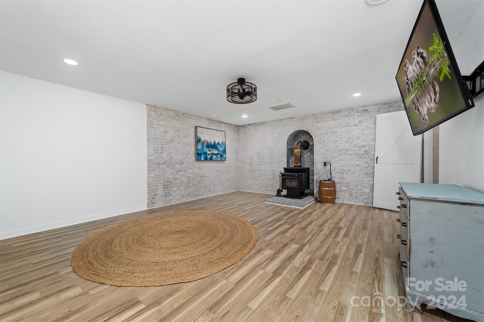 Shady Cove - Residential