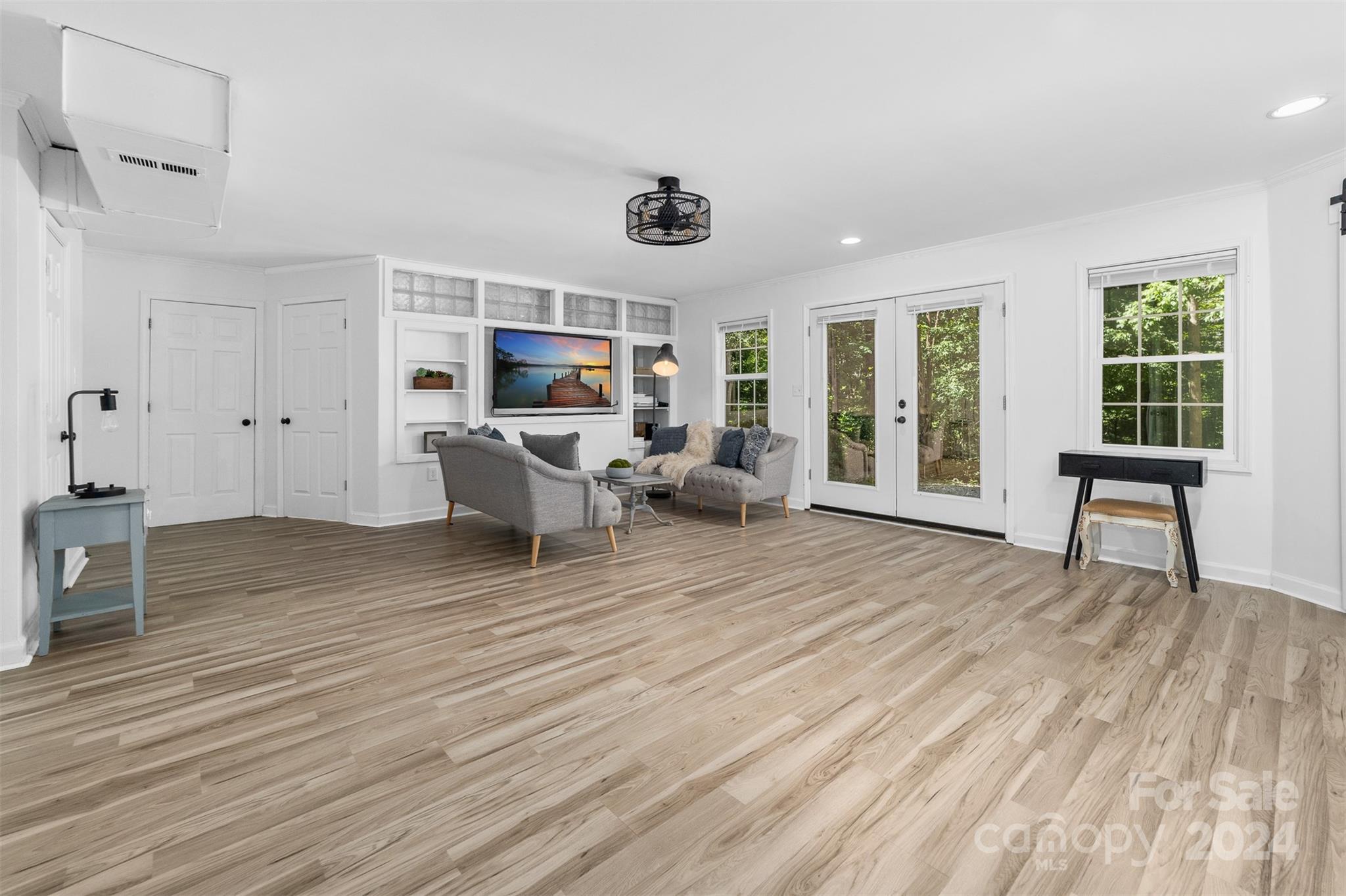 Shady Cove - Residential