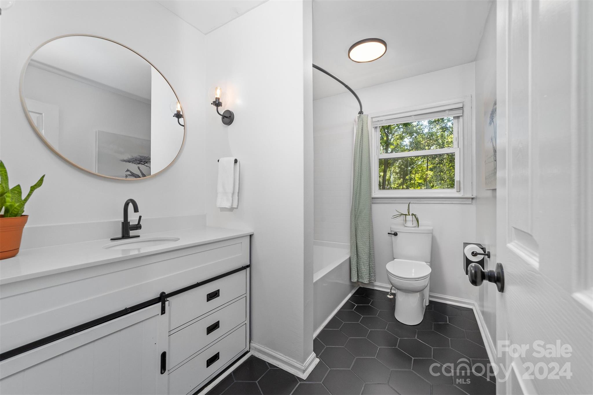 Shady Cove - Residential