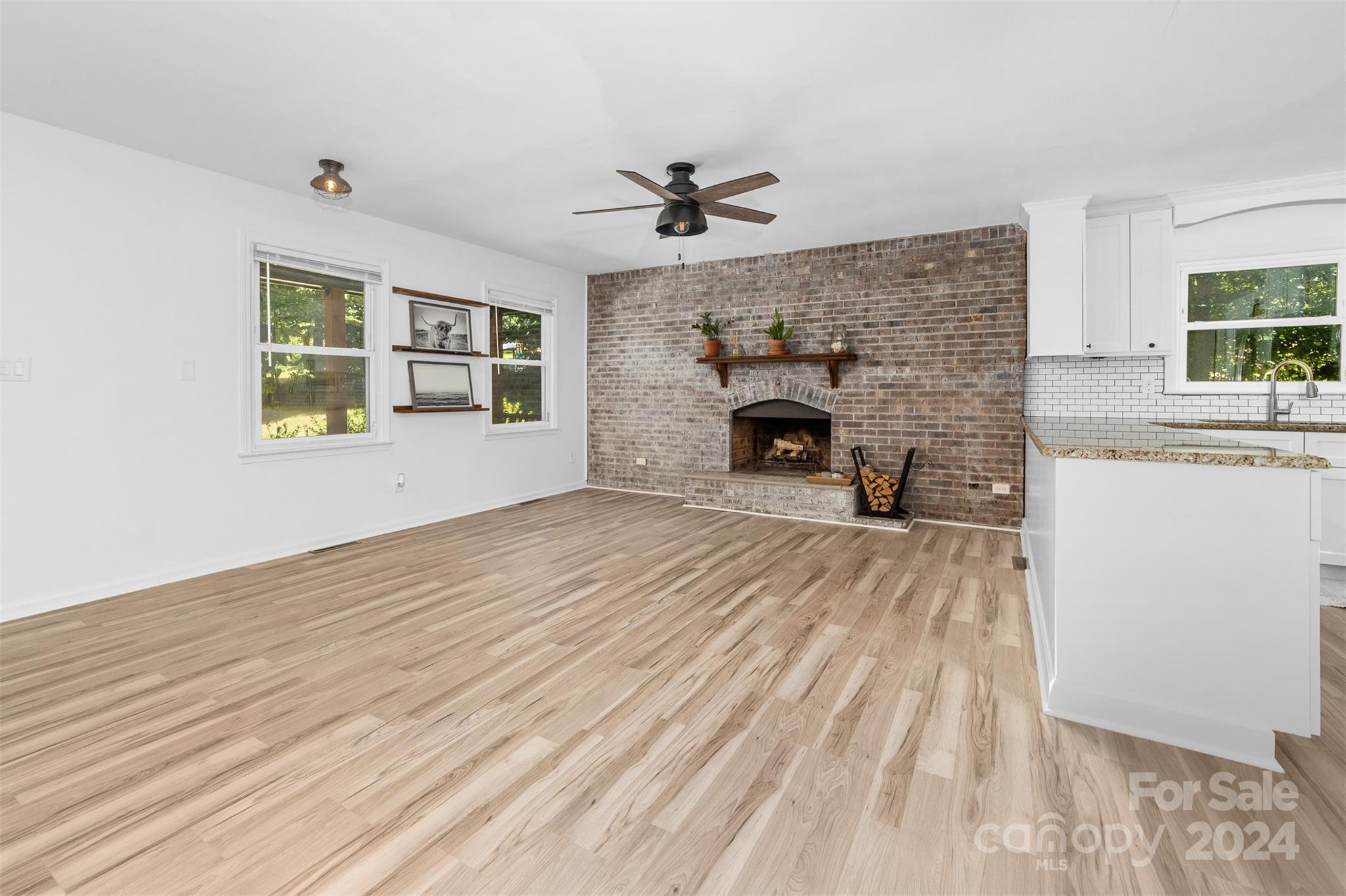 Shady Cove - Residential