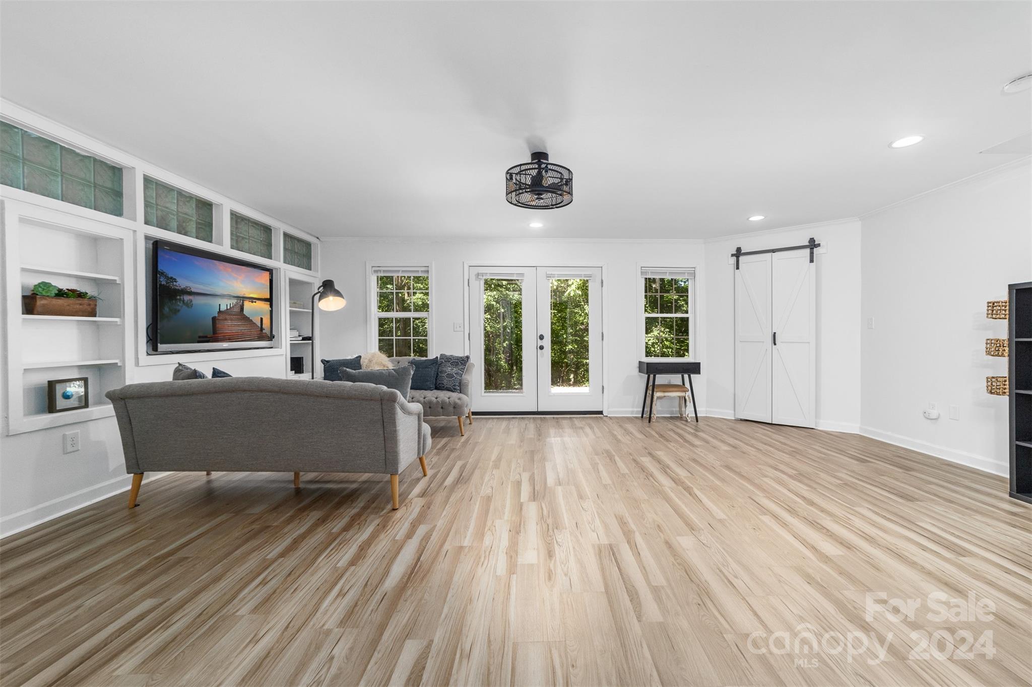 Shady Cove - Residential