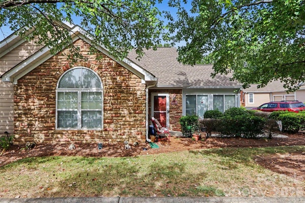 6809 LEDGESTONE PL, CHARLOTTE, NC 28227 - Image 33178189eb6fbc712f87a2b93c47b569/2374528748