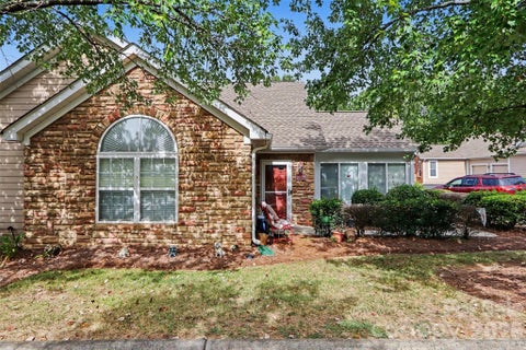 Photo of 6809 Ledgestone Place, Charlotte, NC 28227 (MLS # 4424916)