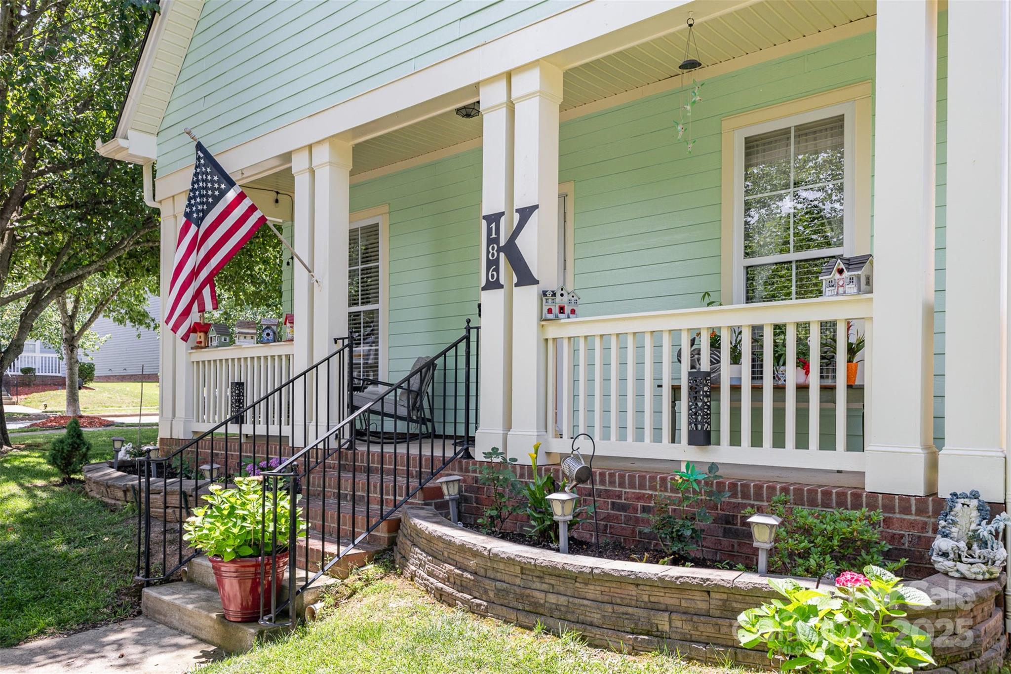 186 Gresham Lane