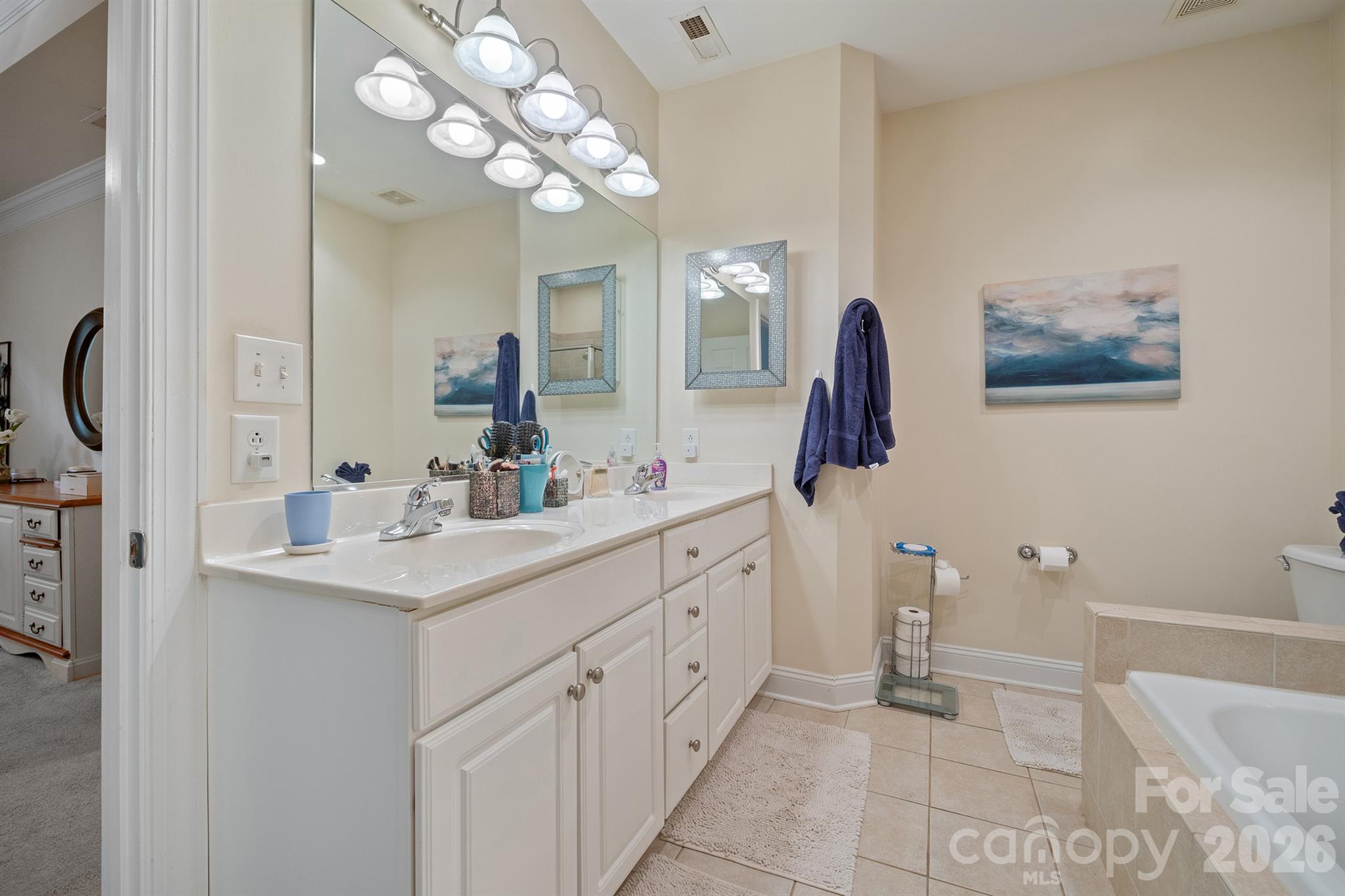 The Legacy @ Davis Lake - Residential