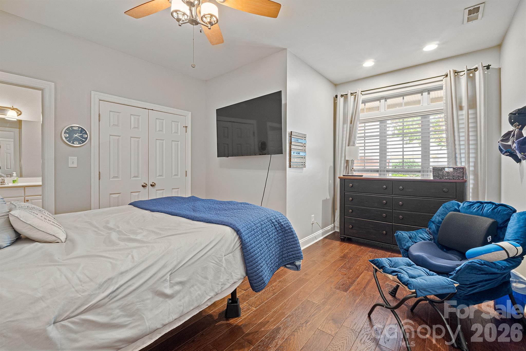 The Legacy @ Davis Lake - Residential