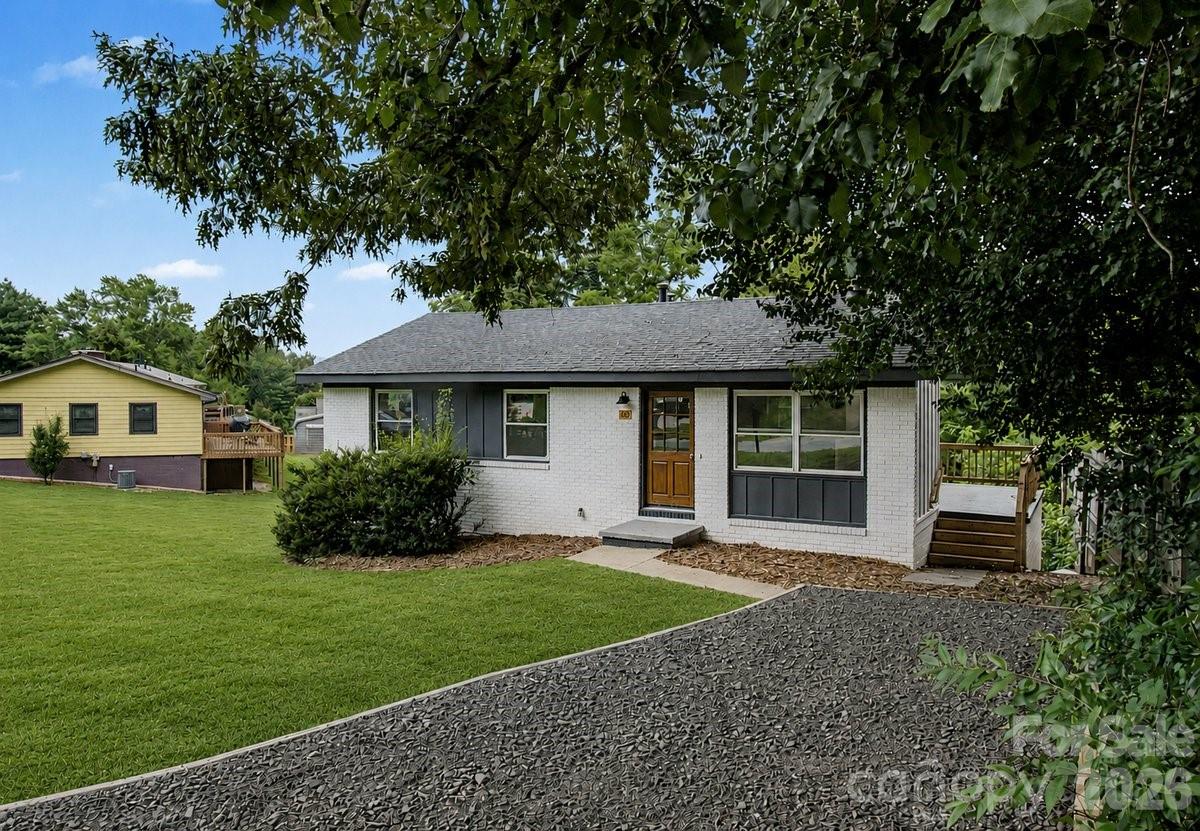 40 Evelake Drive