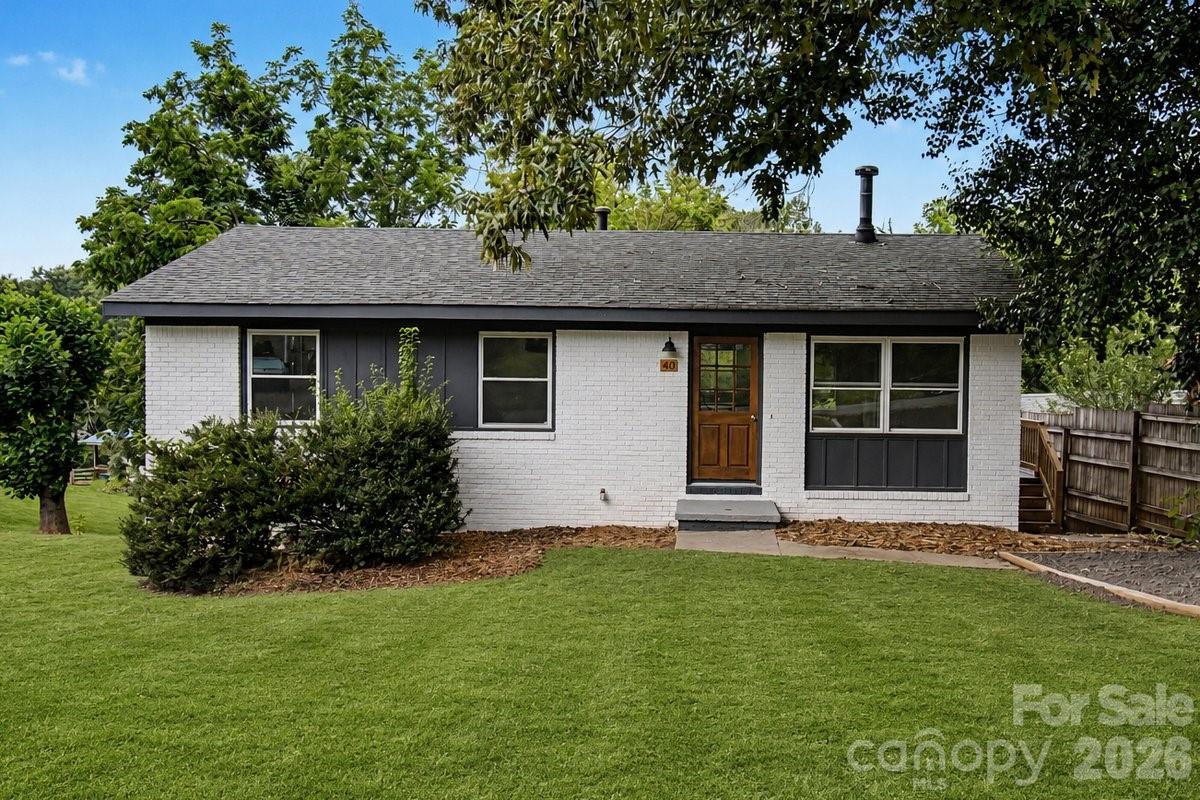 40 Evelake Drive