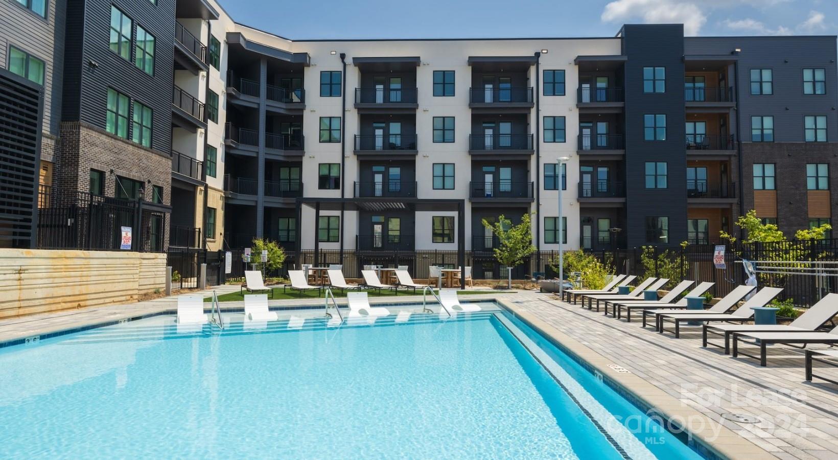 Charlotte, North Carolina 28208, United States, 3 Bedrooms Bedrooms, ,3 BathroomsBathrooms,Residential,Active,62518