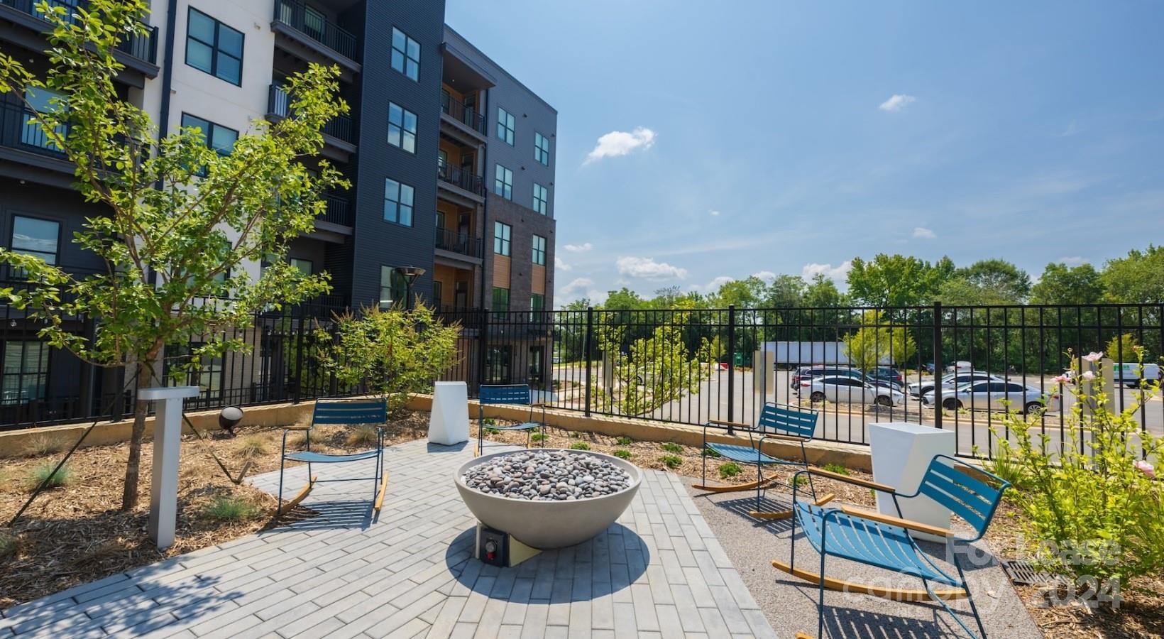 Charlotte, North Carolina 28208, United States, 3 Bedrooms Bedrooms, ,3 BathroomsBathrooms,Residential,Active,62518
