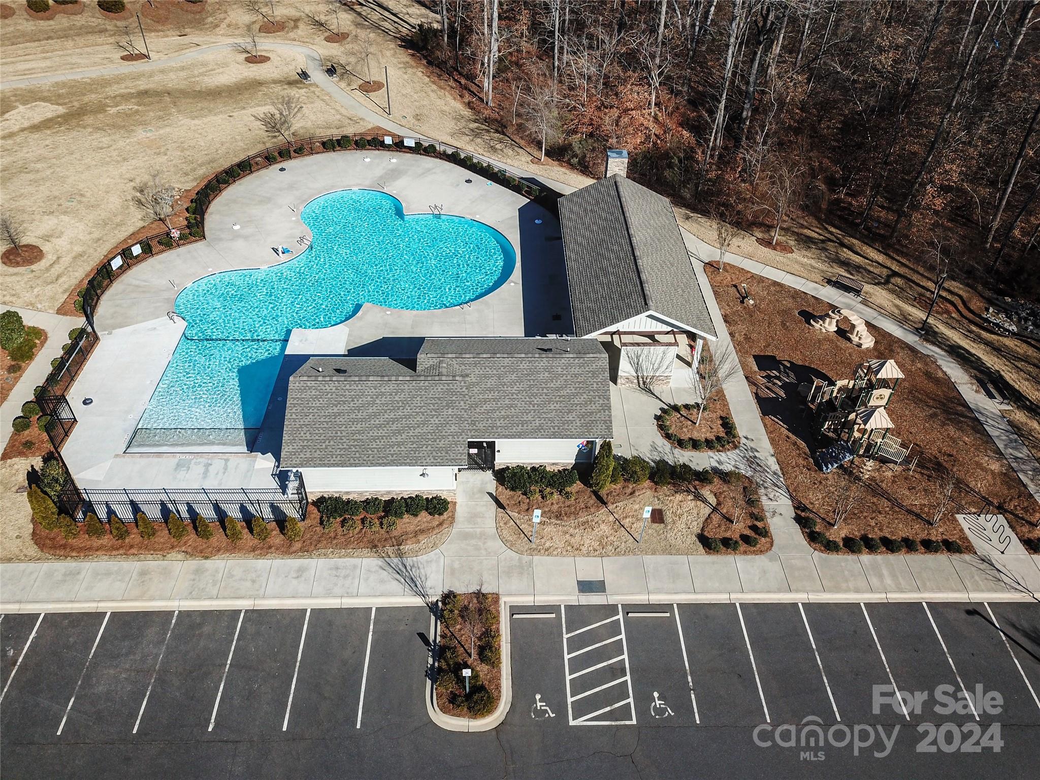 Queensbridge - Residential