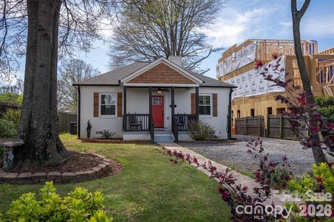 Photo of 307 E Peterson Drive, Charlotte, NC 28203 (MLS # 4387910)