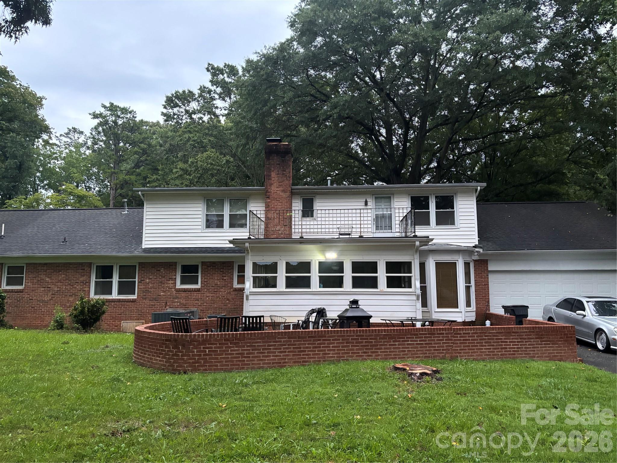 412 Brackenbury Lane