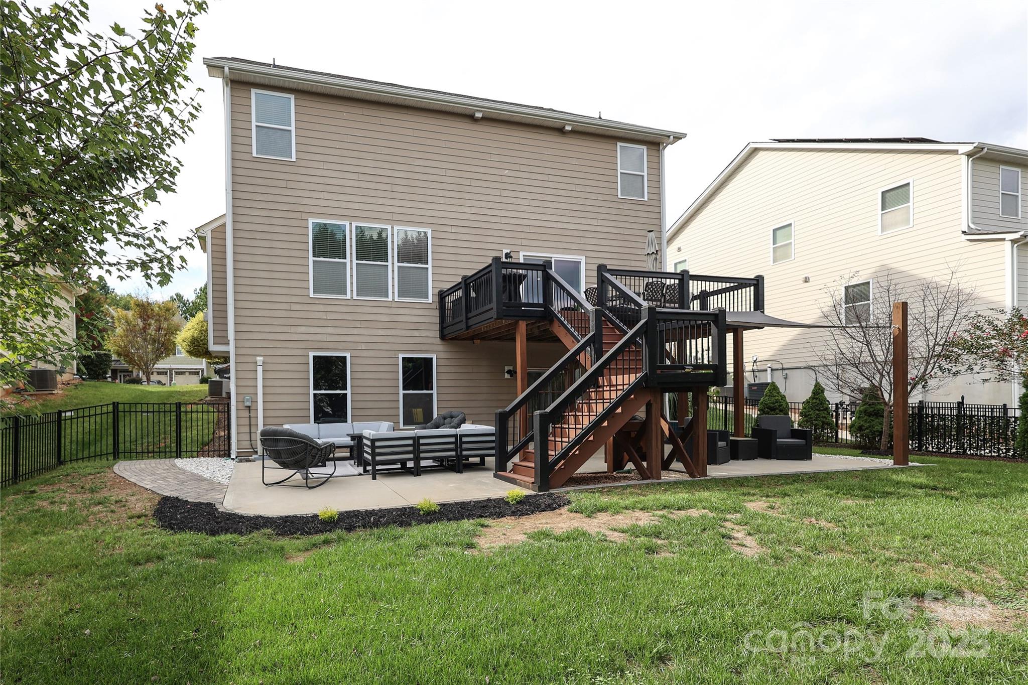 The Vineyards on Lake Wylie - Residential