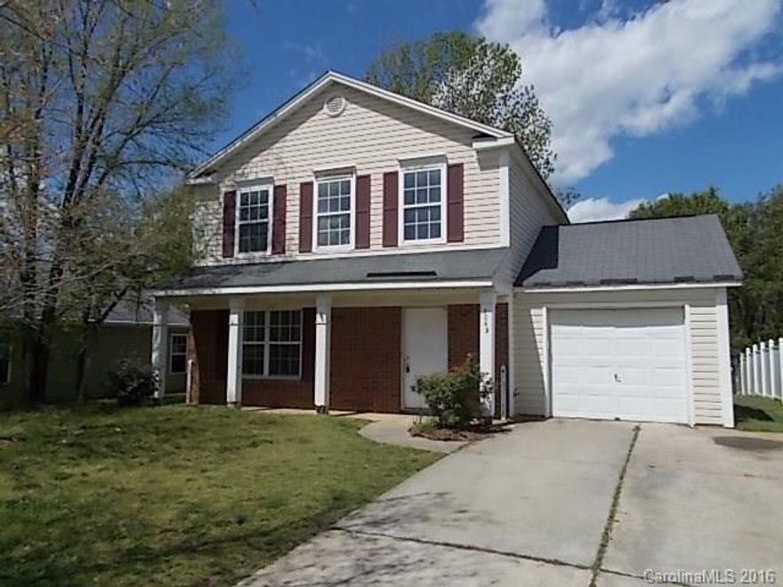 BACK ON THE MARKET AFTER FINANCING FELL THROUGH!! SOLD AS-IS. Great potential for a rental or home owner. This property is priced to sell! Needs a little TLC but perfect property to put your own personal touch!! spacious living room, large master bathroom on the second floor! Bring offers!!