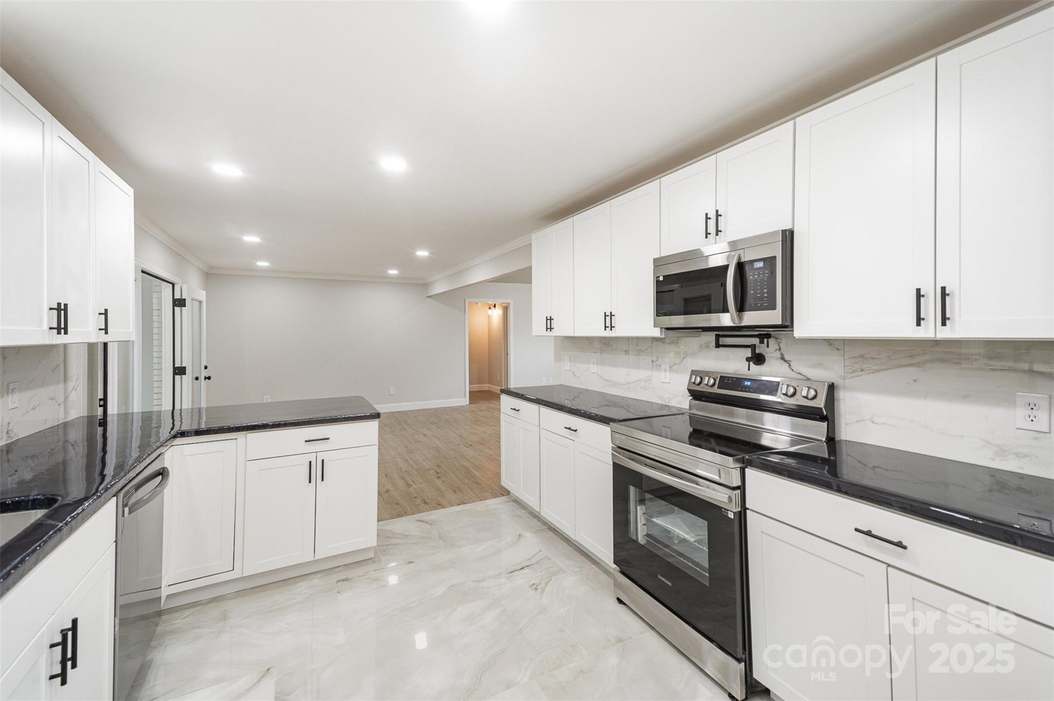 Diamond Estates - Residential