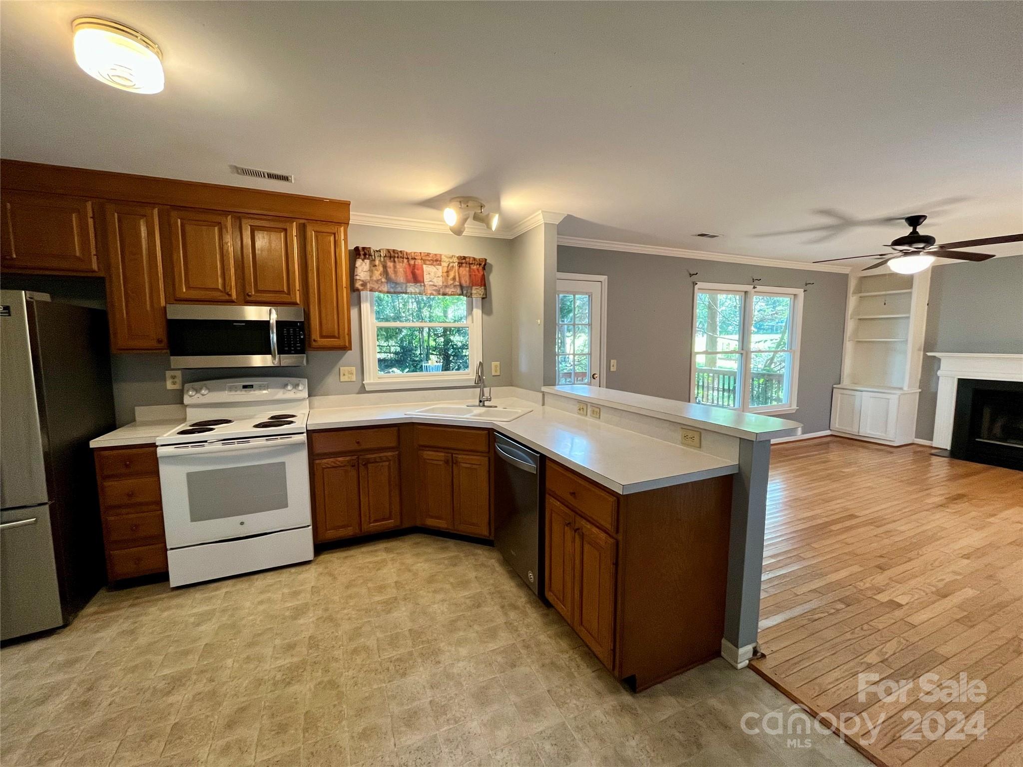 Davis Lake - Residential