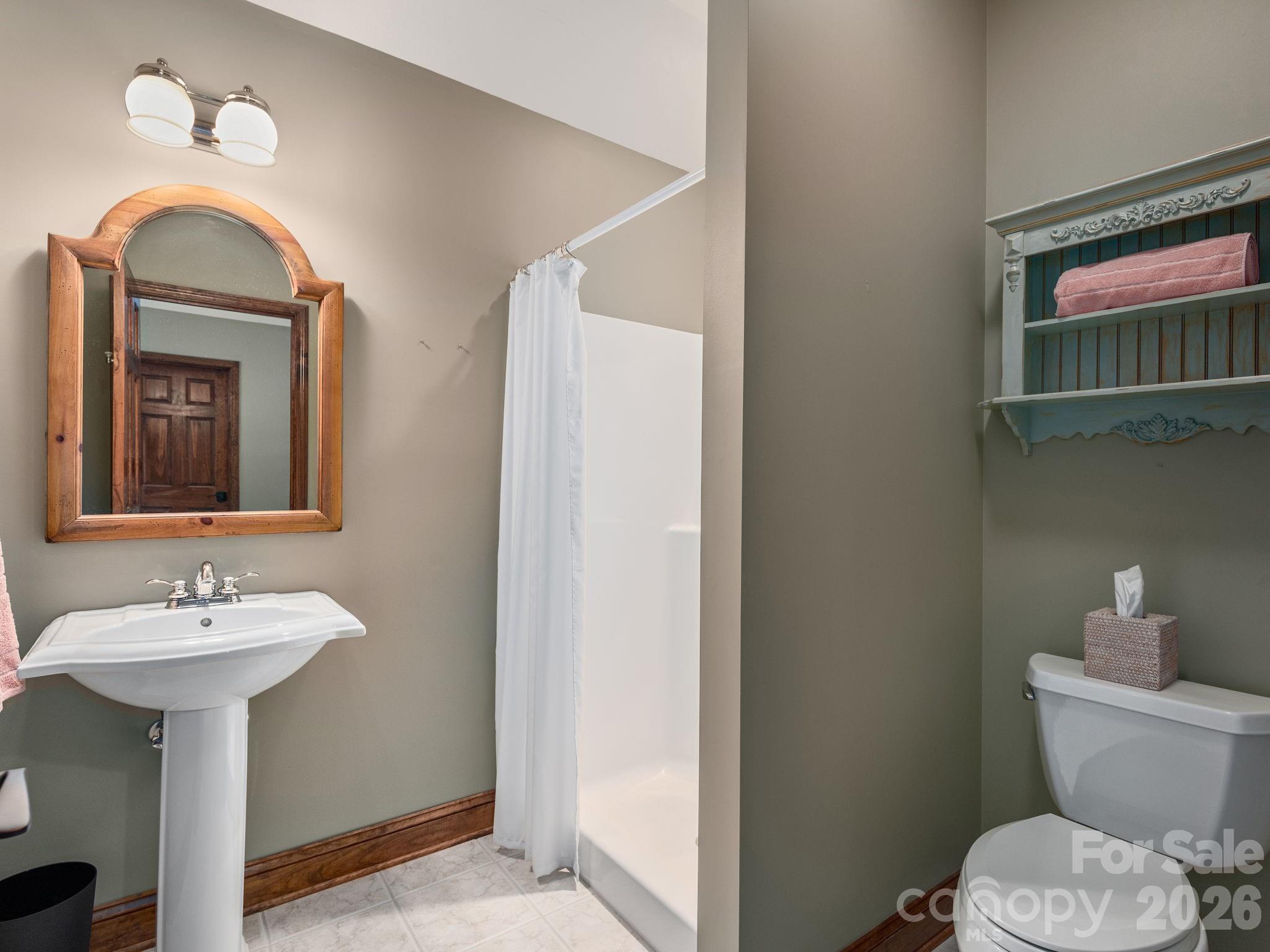 Crestview Pointe - Residential