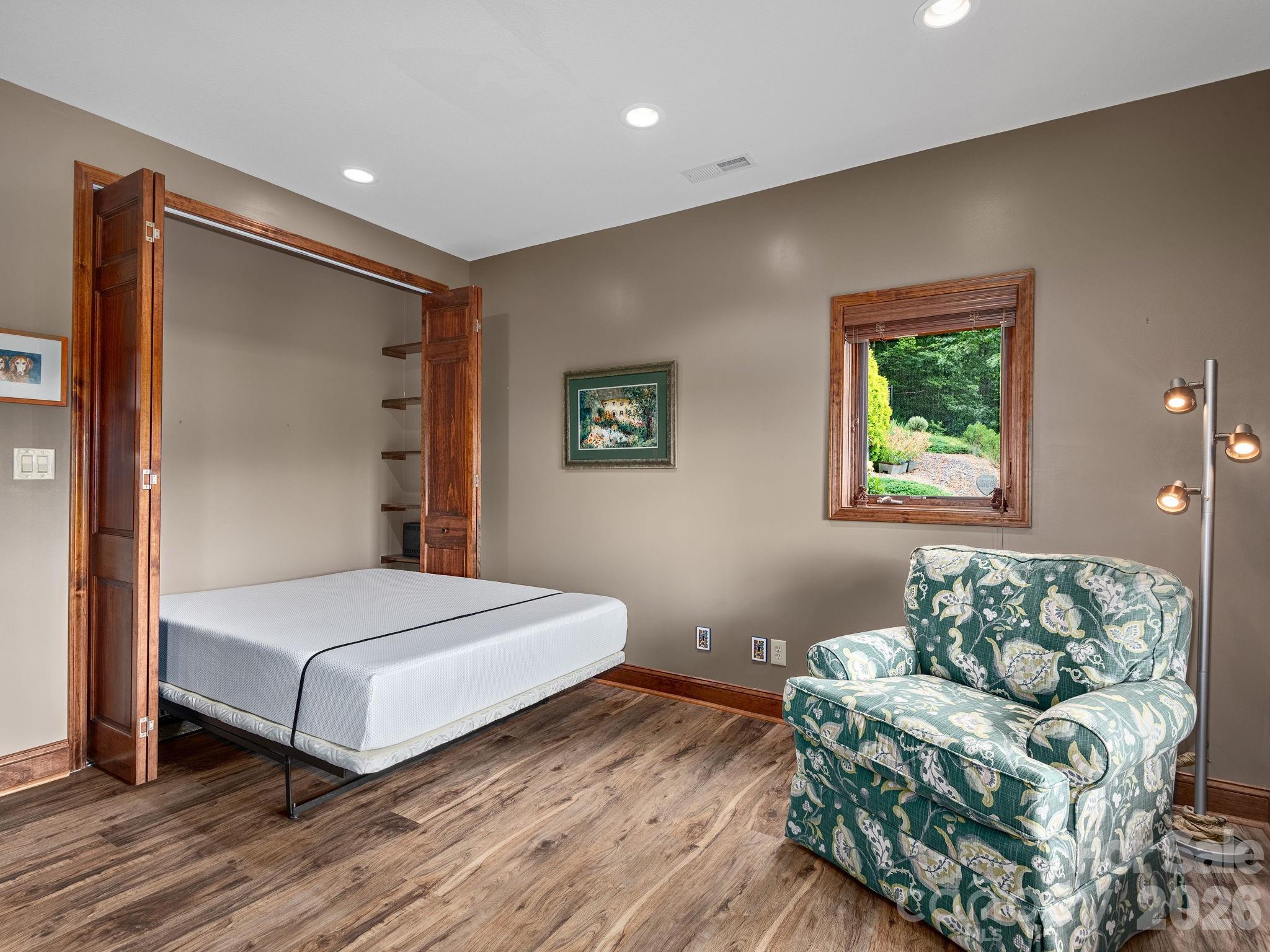 Crestview Pointe - Residential