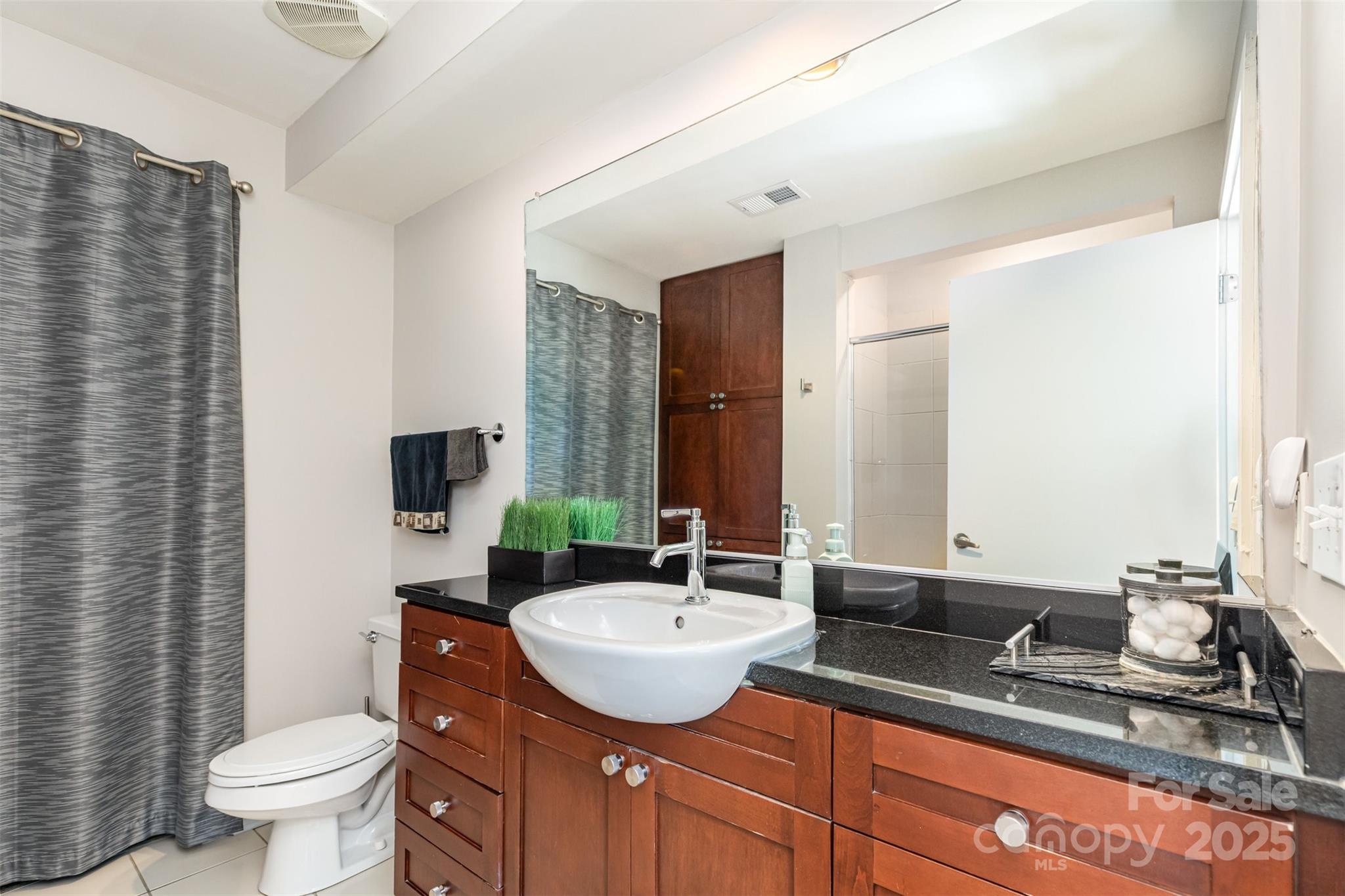 Court 6 - Residential