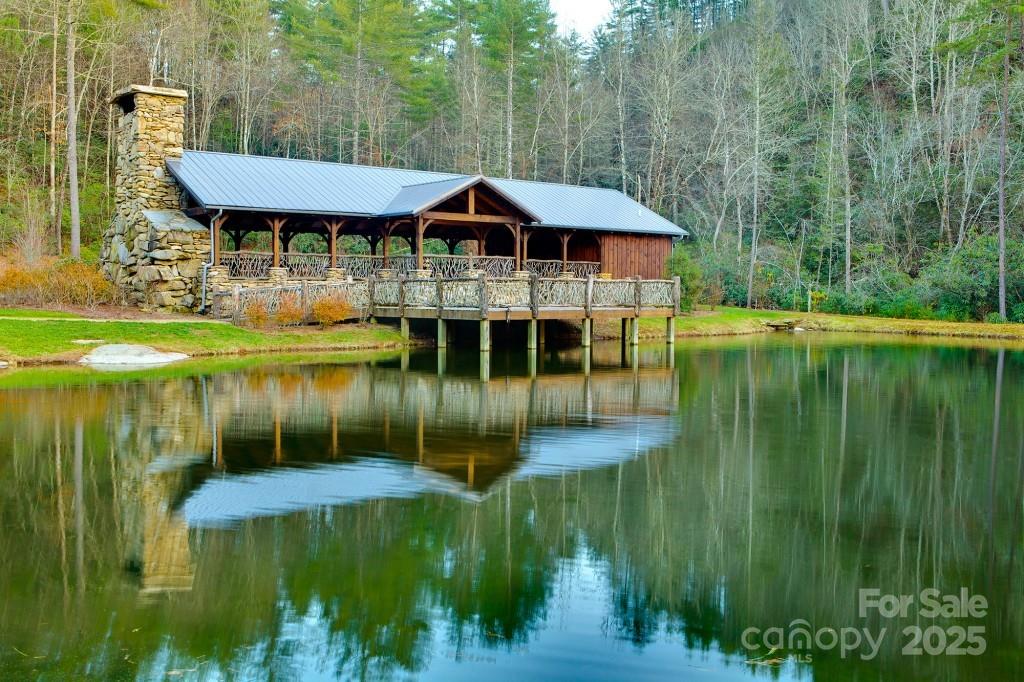 Round Mountain Falls - Land