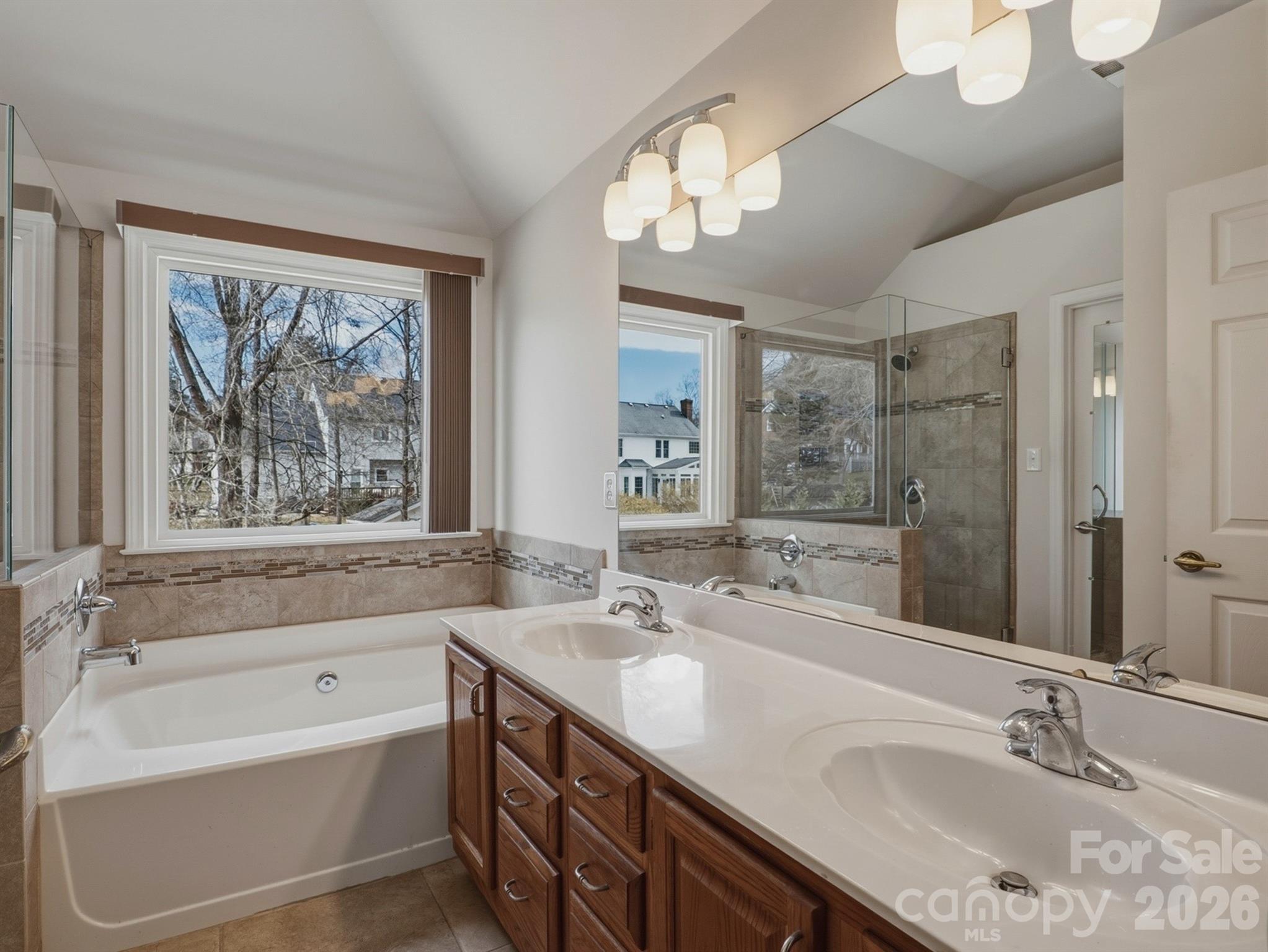 Lantern Green - Residential