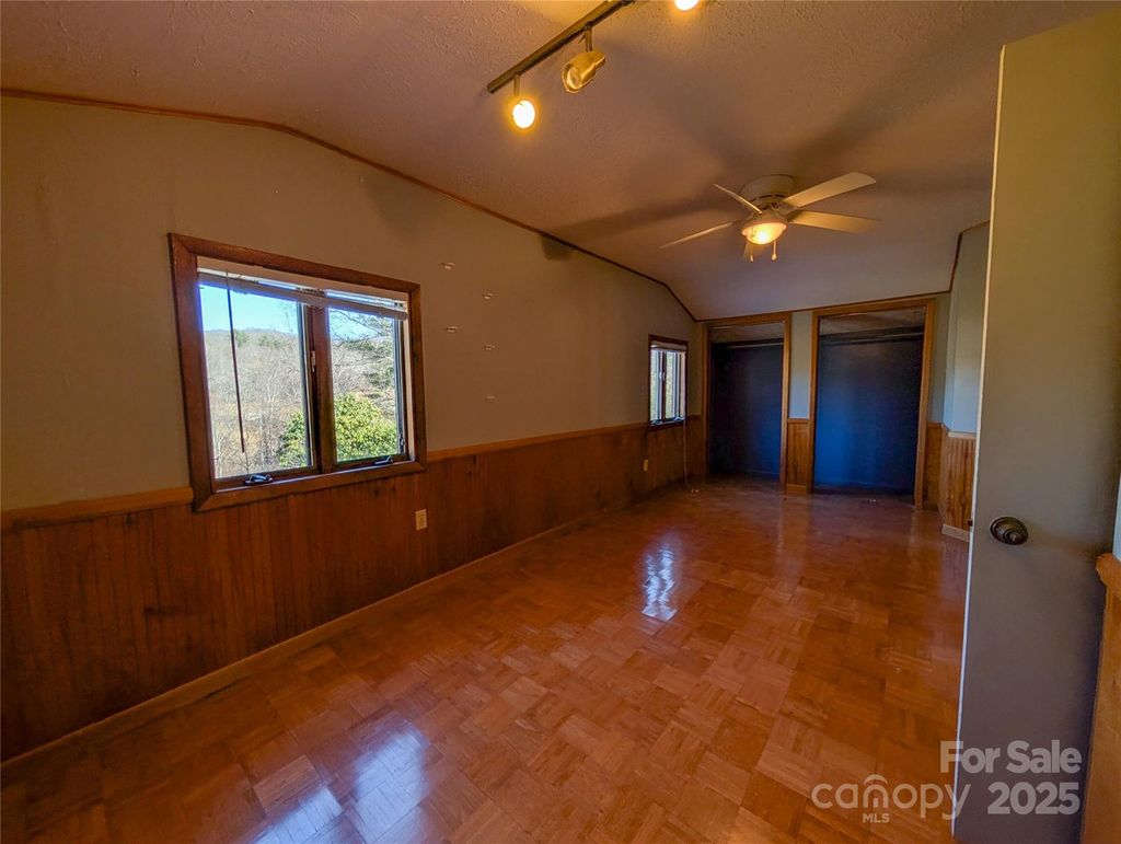 listing image 38
