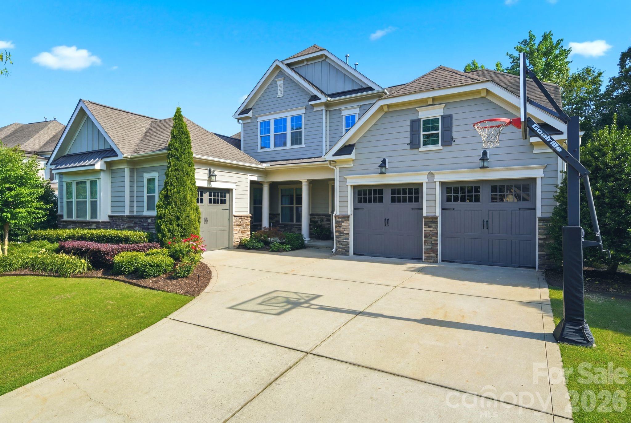 1224 Edbrooke Lane