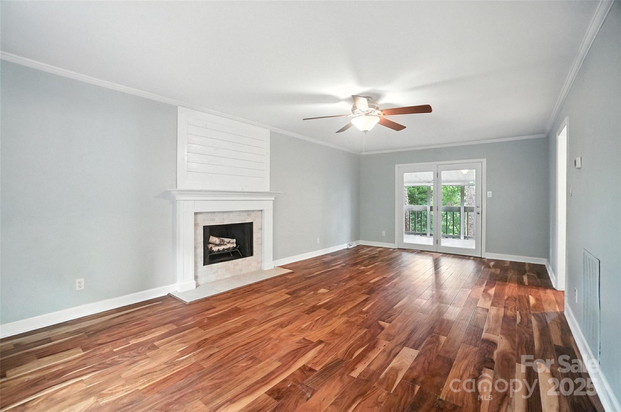 Tega Cay - Residential