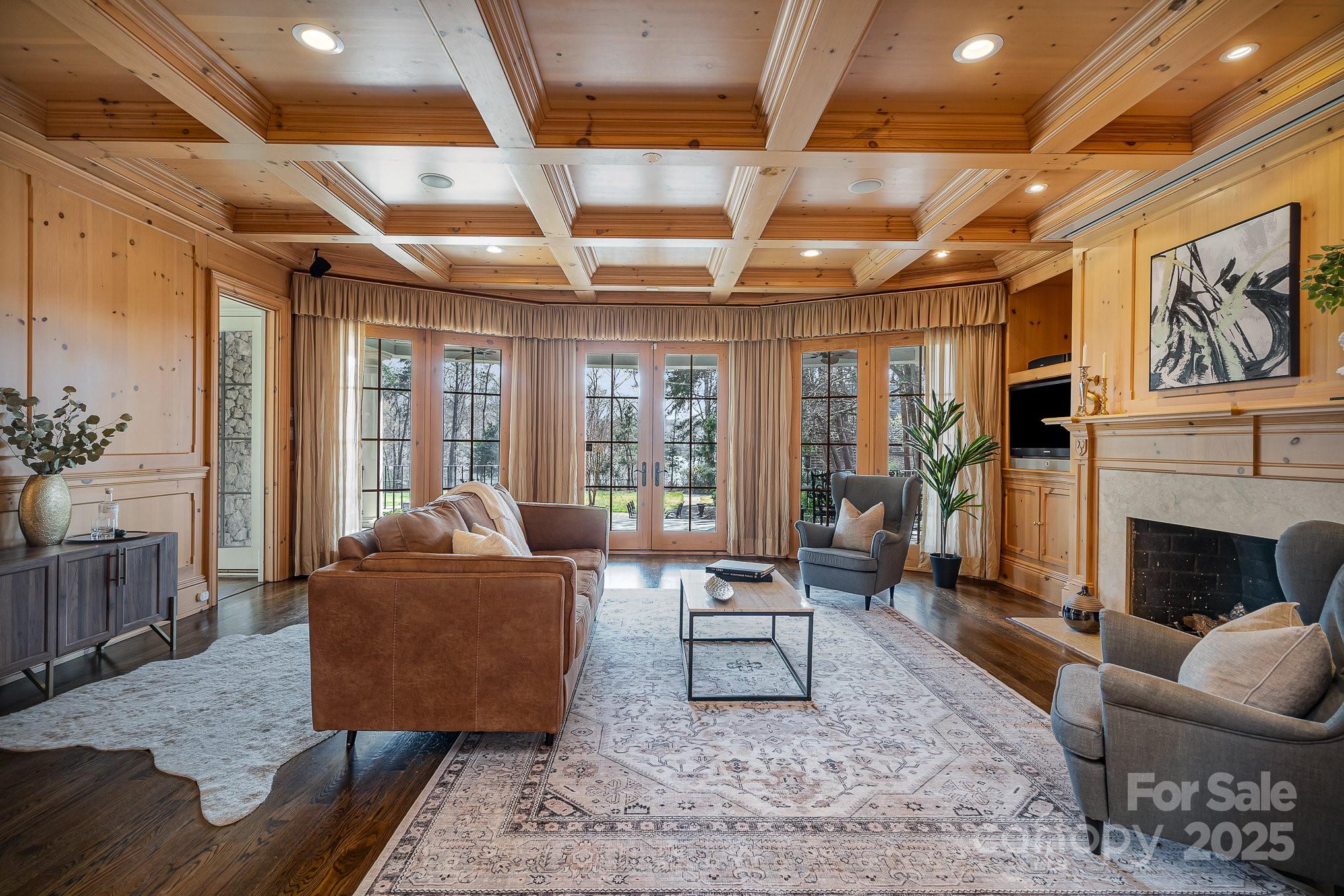 Flagship - Residential