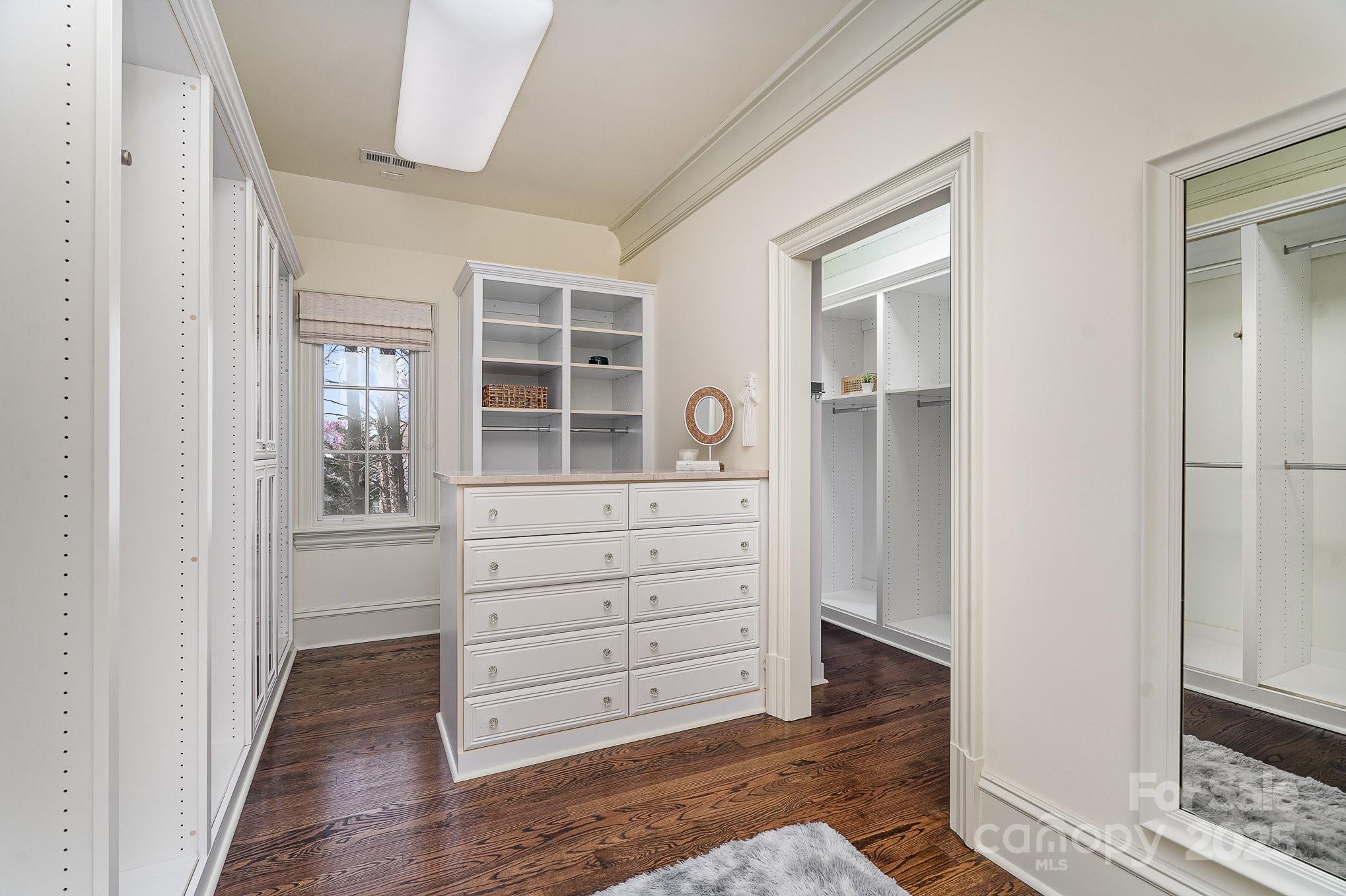 Flagship - Residential