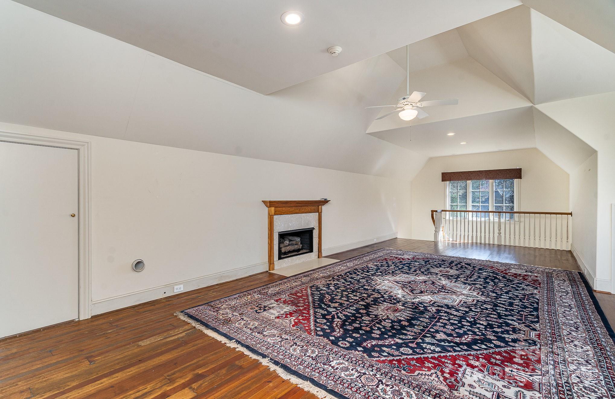 Flagship - Residential