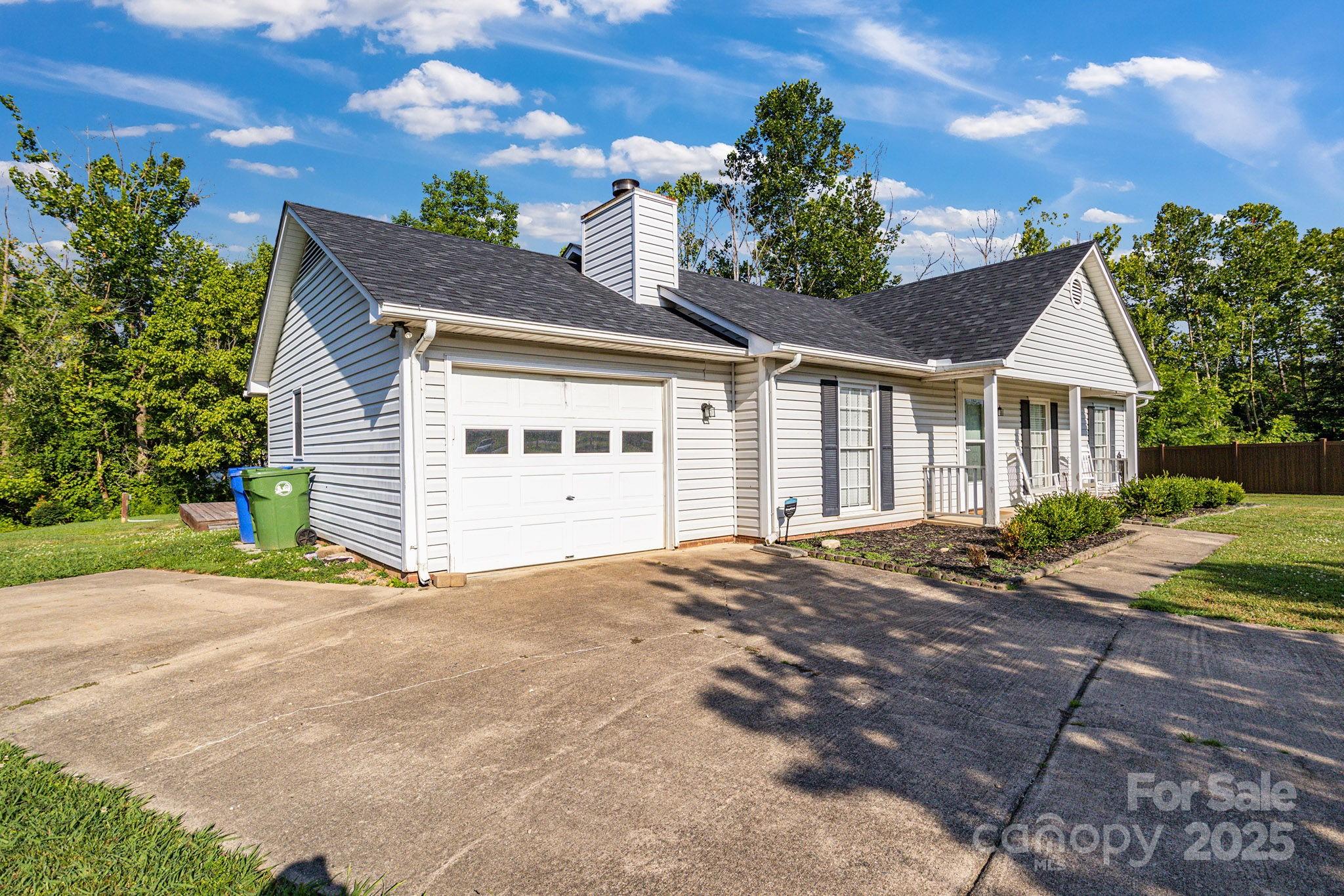 1012 Thorncrest Drive