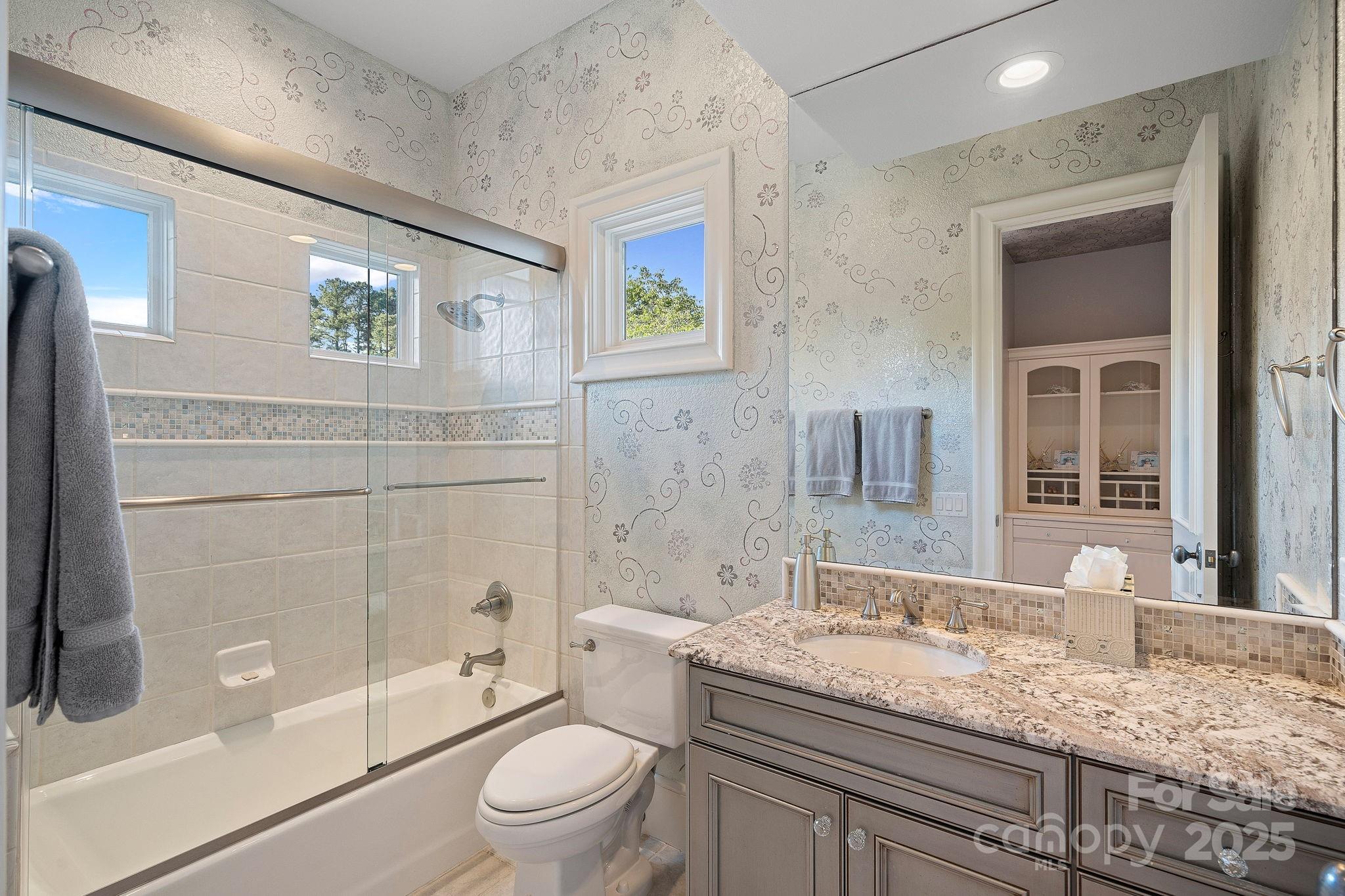 The Peninsula - Residential